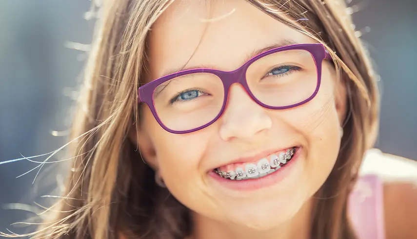 BRAKETS METÁLICOS PARA NIÑOS